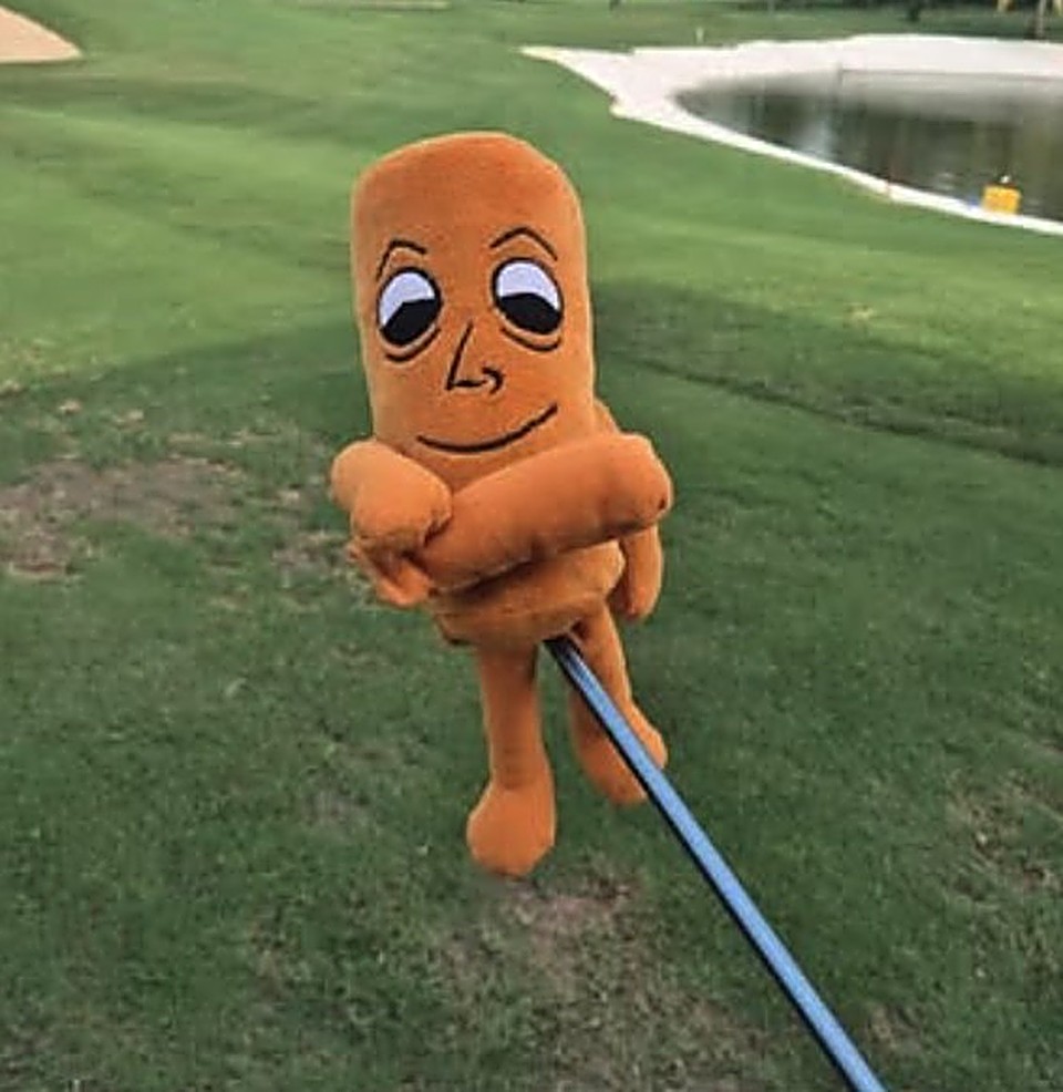 Tung Tung Sahur, headcover golf dari karakter kayu oranye